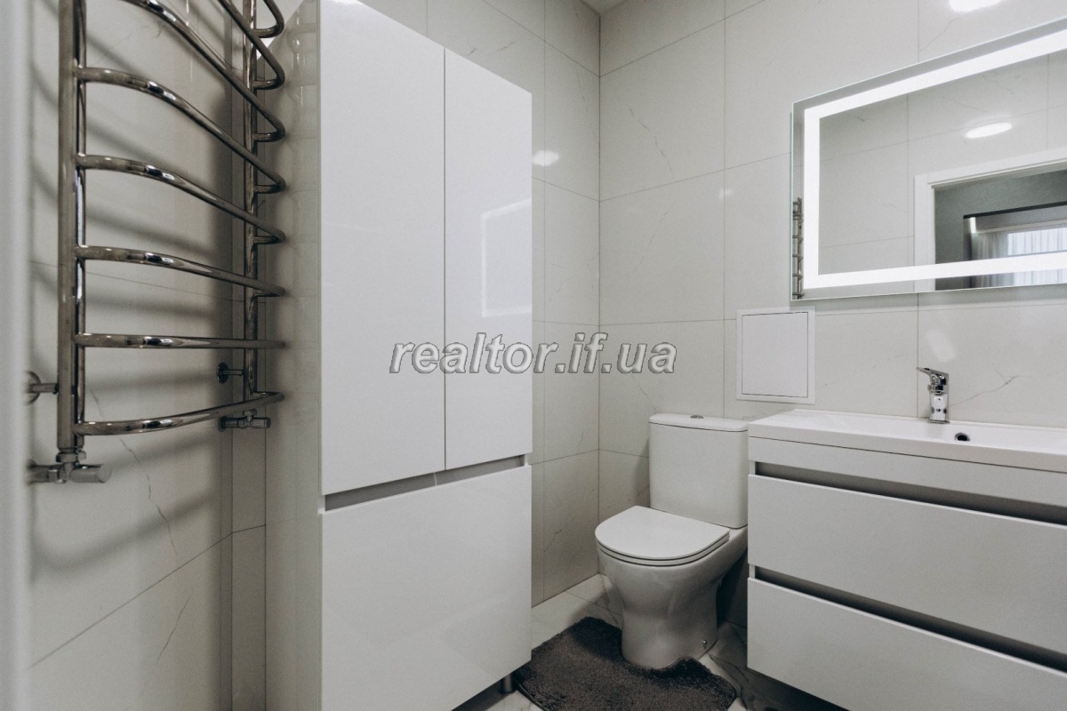 Komfortna_ta_rozkishna_2_kimnatna_kvartyra_premium_klasu_na_berezi_miskoho_ozera_22952_12_1734086709.jpeg