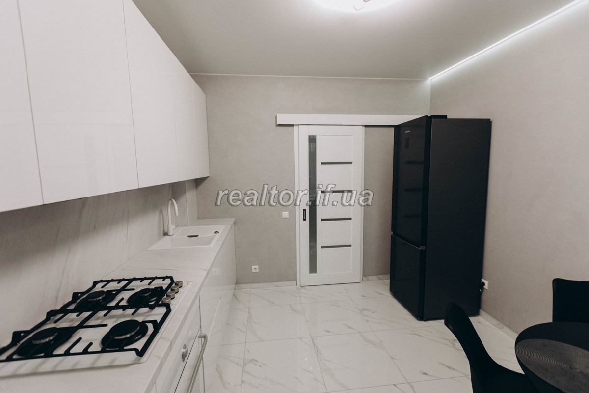 Komfortna_ta_rozkishna_2_kimnatna_kvartyra_premium_klasu_na_berezi_miskoho_ozera_22952_3_1734086707.jpeg