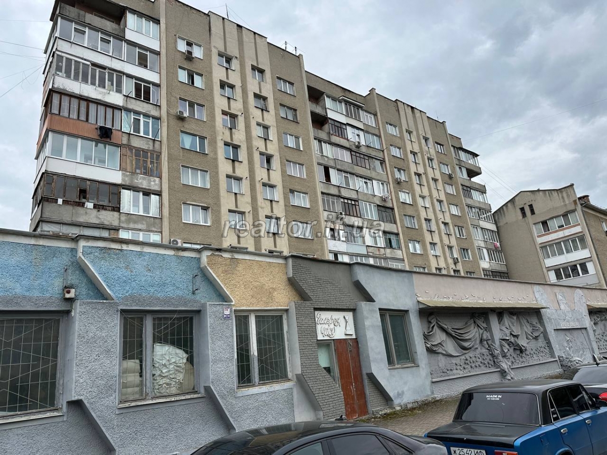 Kvartyra_v_tsentri_mista_navproty_universytetu_Korolya_Danyla_-_vulytsya_Konovaltsya_23805_1_1747636477.jpeg