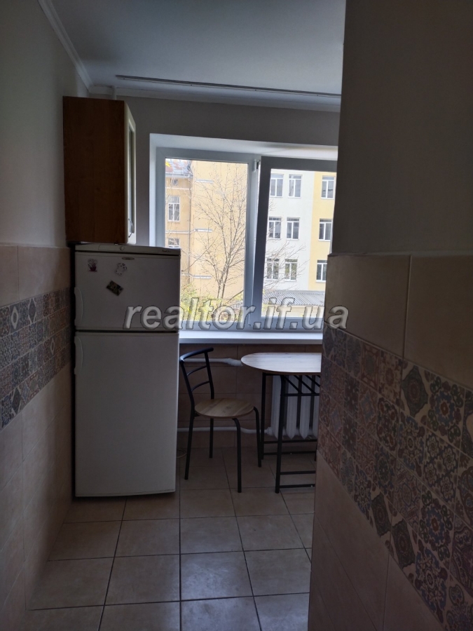 Kvartyra_v_tsentri_mista_poruch_miskoho_ozera_vulytsya_Mazepy_22022_10_1666799754.jpeg