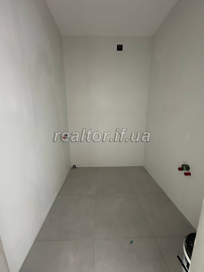Kvartyra_z_chastkovym_remontom_v_novomu_suchasnomu_ZhK_Kozatske_23728_10_1745501676.jpeg