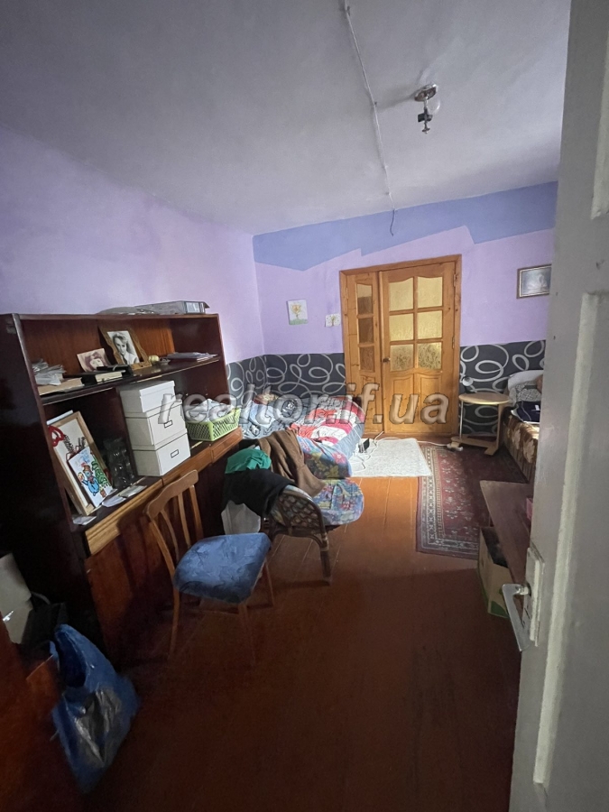 Napivosobnyak_v_tsentri_mista_z_zemelnoyu_dilyankoyu_22494_4_1688546420.jpeg