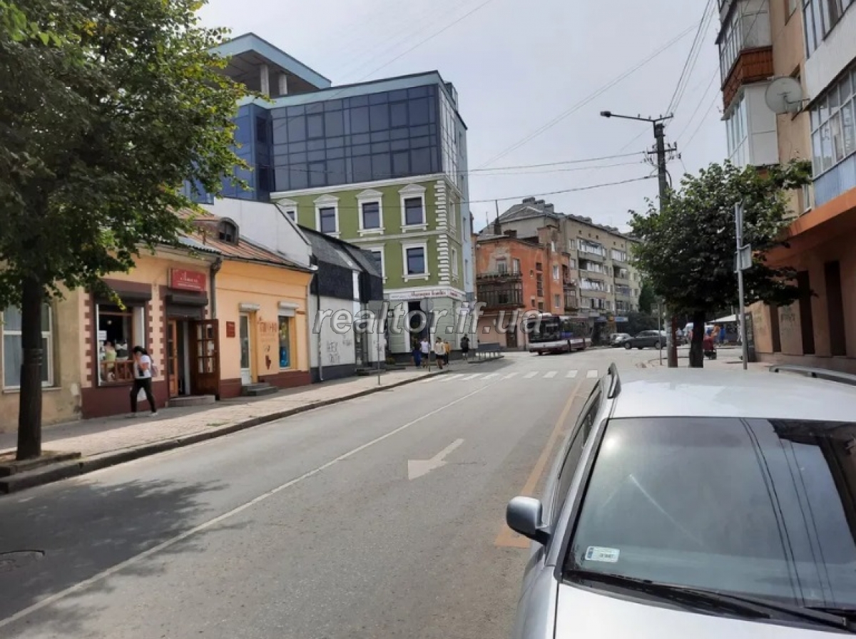 Orenda_prymishchennya_v_samomu_tsentri_po_vulytsi_Dnistrovska_20589_0_1628234868.jpeg