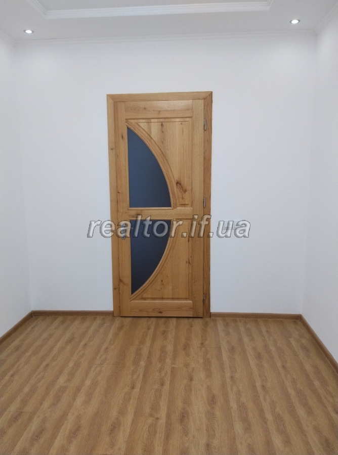 Prodayetsya_2_kimnatna_kvartyra_v_kompleksi_zakrytoho_typu_Rizdnyanyi_22773_8_1701682757.jpeg