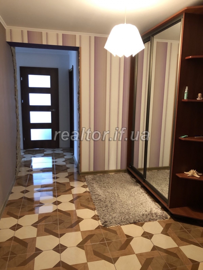 Prodayetsya_2_kimnatna_kvartyra_z_chudovym_remontom_hotova_do_zaselennya_23005_13_1714558730.jpeg