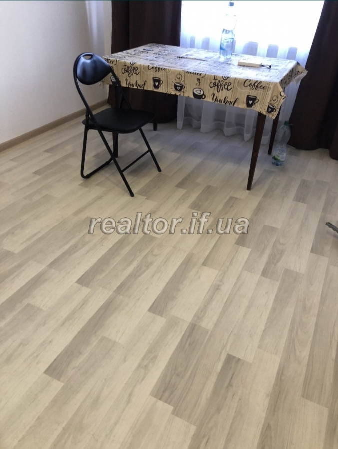 Prodayetsya_2_kimnatna_kvartyra_z_novym_remontom_i_avtonomnym_opalennyam_po_vulytsi_Bandery_22689_0_1698235327.jpeg