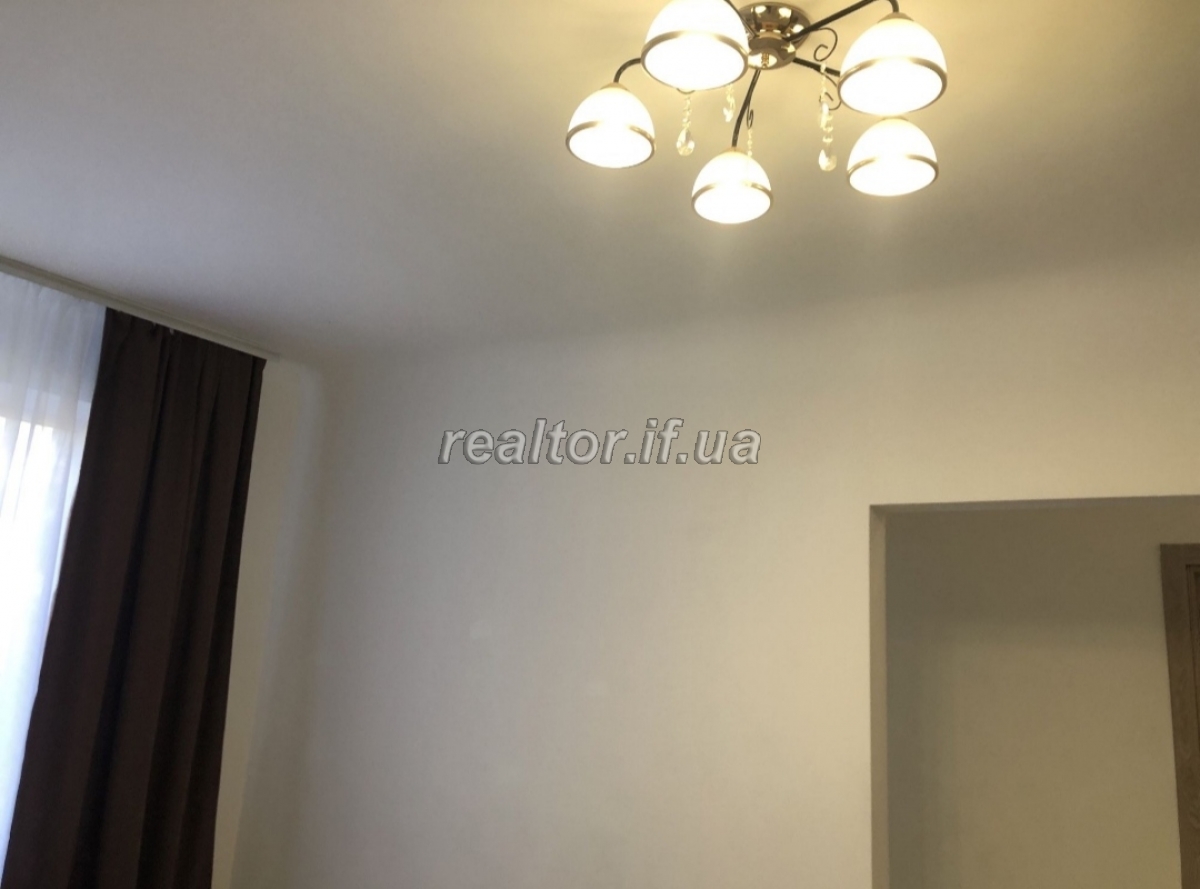 Prodayetsya_2_kimnatna_kvartyra_z_novym_remontom_i_avtonomnym_opalennyam_po_vulytsi_Bandery_22689_3_1698234475.jpeg