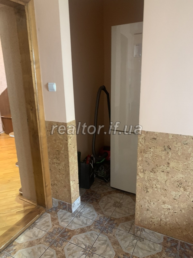 Prodayetsya_3_kimnatna_kvartyra_v_budynku_2006_roku_po_vulytsi_Halytska_v_raioni_Pasichna_22450_12_1686742629.jpeg