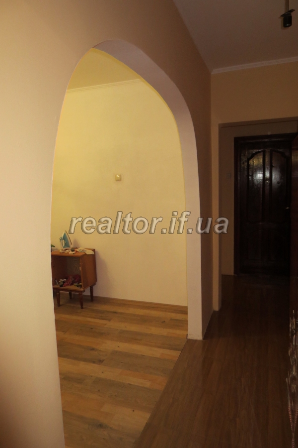 Prodayetsya_3_kimnatna_kvartyra_v_raioni_Arsenu_po_vulytsi_Mykolaichuka_17357_7_1574242818.jpg