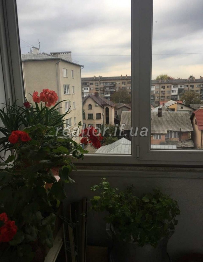 Prodayetsya_prostora_odnokimnatna_kvartyra_v_tsentralnii_chastyni_mista_po_vulytsi_Zaliznychna_22703_3_1698764977.jpeg