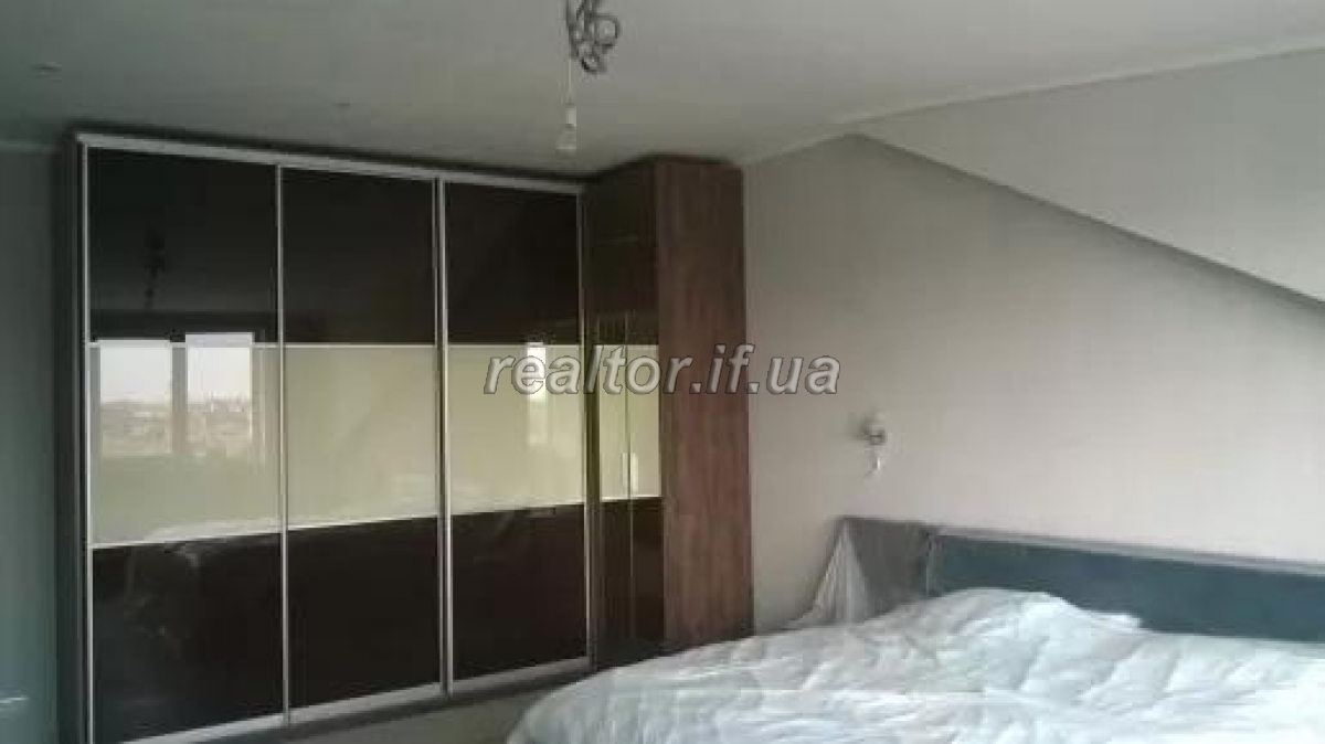 Prodayetsya_prostora_trykimnatna_kvartyra_z_yevroremontom_po_vulytsi_Fedkovycha_16956_7_1568199265.jpg