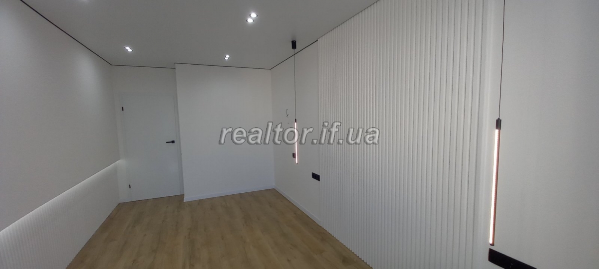 Prodayetsya_svitla_2_kimnatna_kvartyra_v_tsentralnii_chastyni_mista_22487_11_1687778590.jpeg
