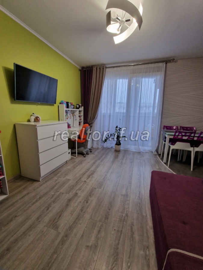 Prodayetsya_velykoyi_ploshchi_2_kimnatna_kvartyra_v_obzhytii_novobudovi_z_meblyamy_i_tekhnikoyu_po_vulytsi_Mykolaichuka_22772_7_1701681253.jpeg