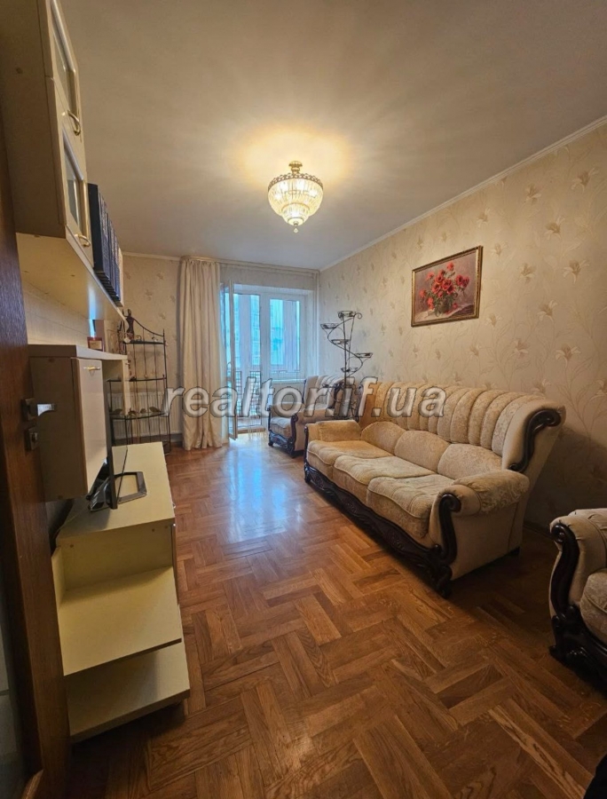 Prodazh_3_kimnatnoyi_kvartyry_z_remontom__v_tsentralnii_chastyni_mista_po_vulytsi_Pivdennyi_Bulvar_23945_13_1752839998.jpeg