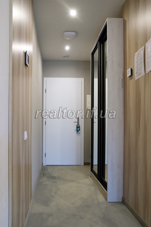 Prodazh_apartamentu_v_tsentri_hirskolyzhnoho_kurortu_Bukovel_-_HVOYA_22057_3_1668510986.jpeg