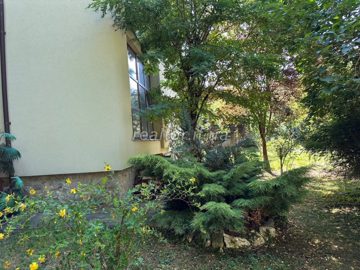Prodazh_bahatorivnevoyi_eksklyuzyvnoyi_kvartyr_po_vulytsi_Shevchenka_23935_11_1752077436.jpeg
