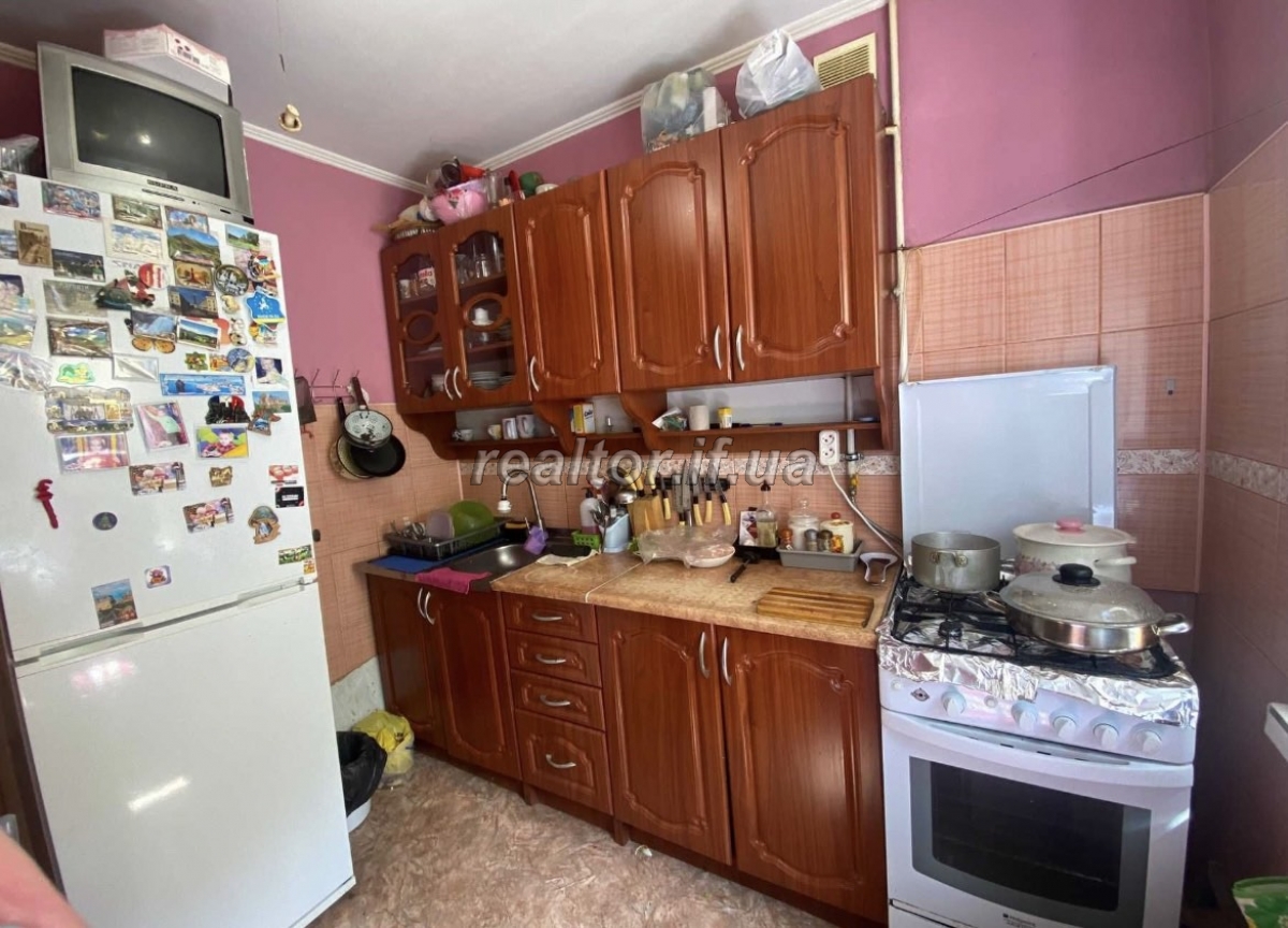 Zweizimmerwohnung zum Verkauf in der Vovchynetska-Straße in der Nähe des Einkaufszentrums Veles