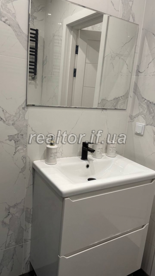Prodazh_dvokimnatnoyi_kvartyry_z_remontom_v_prestyzhnomu_zhytlovomu_kompleksi_Lypky_23868_0_1749639000.jpeg