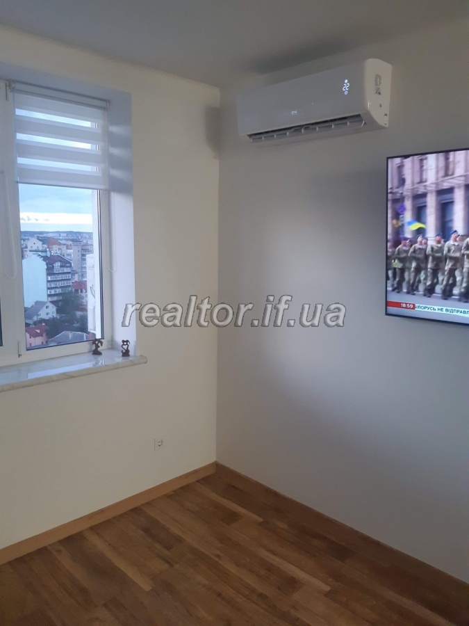 Prodazh_dvokimnatnoyi_kvartyry_z_remontom_v_tsentralnii_chastyni_mista_po_vulytsi_Vysochana_23807_2_1747645608.jpeg