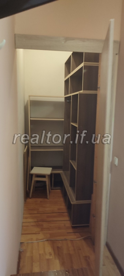 Prodazh_kvartyry_po_vulytsi_Bohdana_Khmelnytskoho_23794_0_1747219420.jpeg