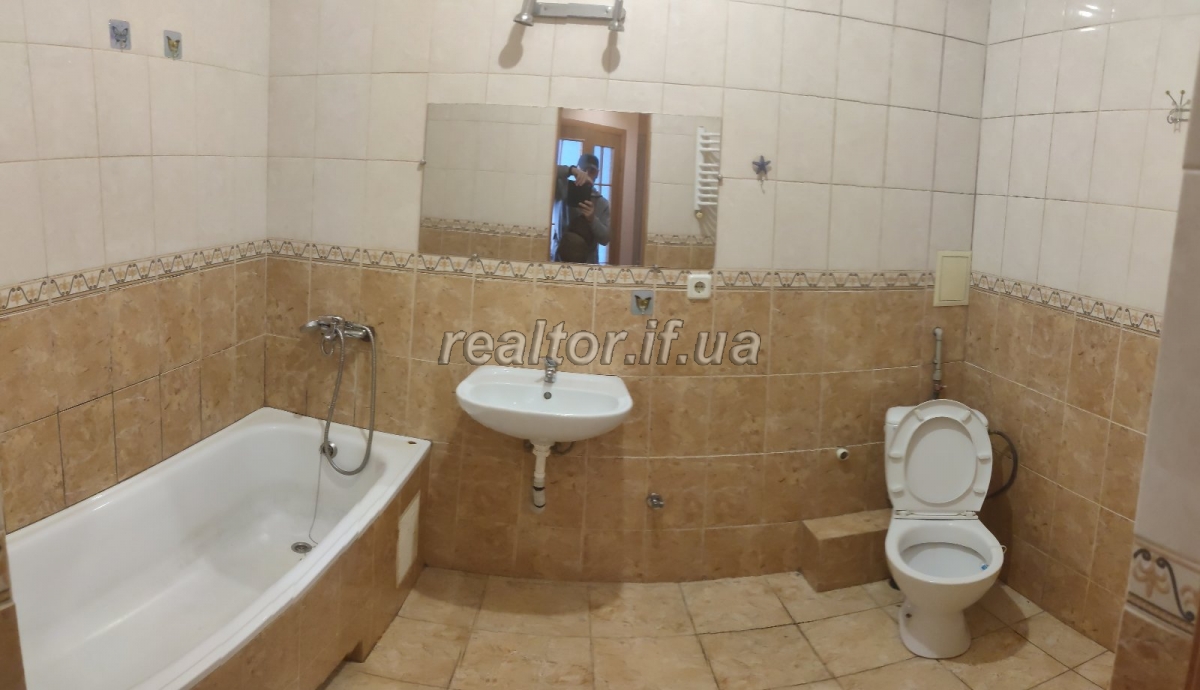Prodazh_kvartyry_po_vulytsi_Bohdana_Khmelnytskoho_23794_4_1747219420.jpeg