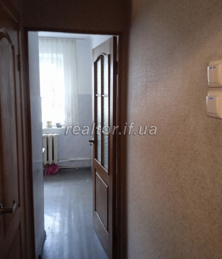 Prodazh_kvartyry_po_vulytsi_Dovzhenka_poruch_parku_Shevchenka_23773_18_1746526162.jpeg