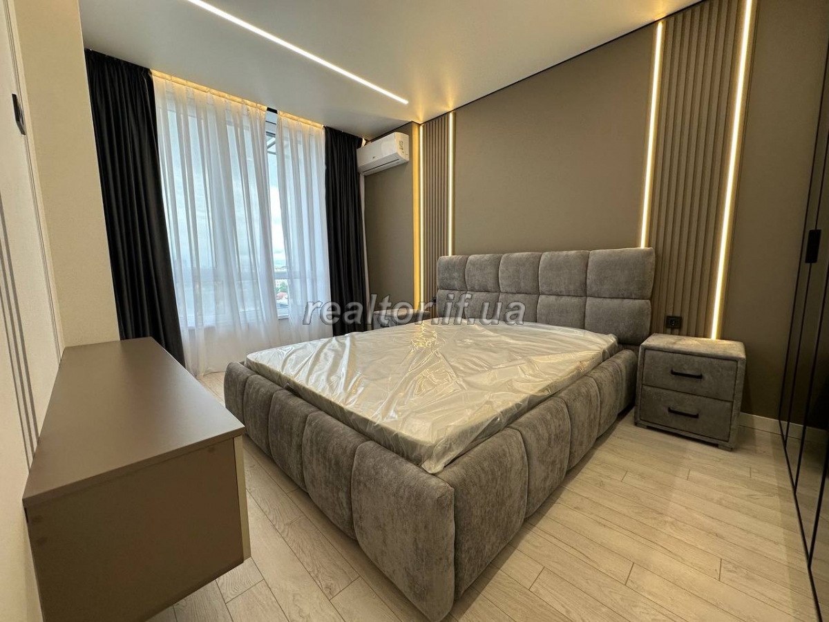 Prodazh_kvartyry_v_ZhK_Mankhetten_poruch_z_miskym_ozerom_z_remontom_ta_meblyamy_23836_10_1748241727.jpeg