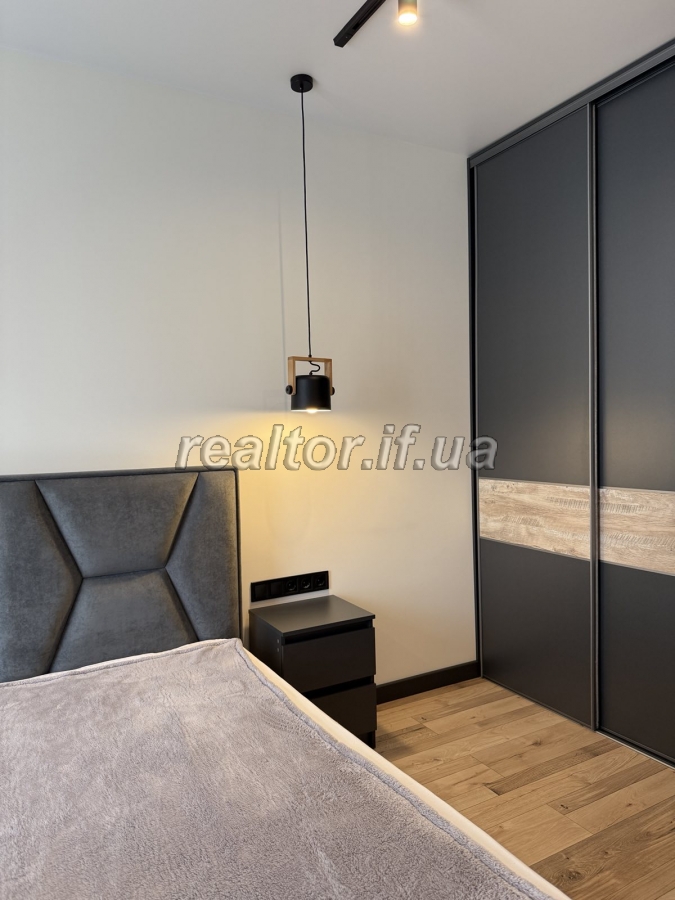 Prodazh_kvartyry_v__zhytlovomu_kompleksi_Lypky_poruch_parku_Shevchenka__23830_36_1747996964.jpeg