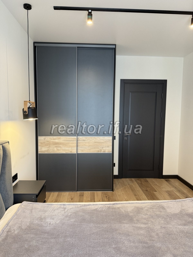Prodazh_kvartyry_v__zhytlovomu_kompleksi_Lypky_poruch_parku_Shevchenka__23830_39_1747996964.jpeg