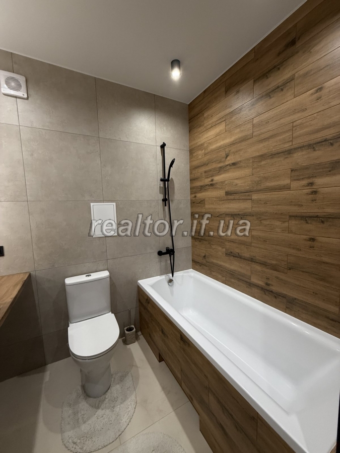 Prodazh_kvartyry_v__zhytlovomu_kompleksi_Lypky_poruch_parku_Shevchenka__23830_46_1747996965.jpeg