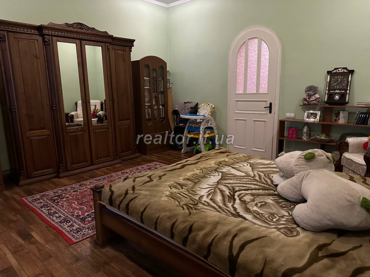 Prodazh_kvartyry_v_chasnomu_sektori_iz_spilnoyu_prybudynkovoyu_zemelnoyu_dilyankoyu_22563_6_1692260294.jpeg
