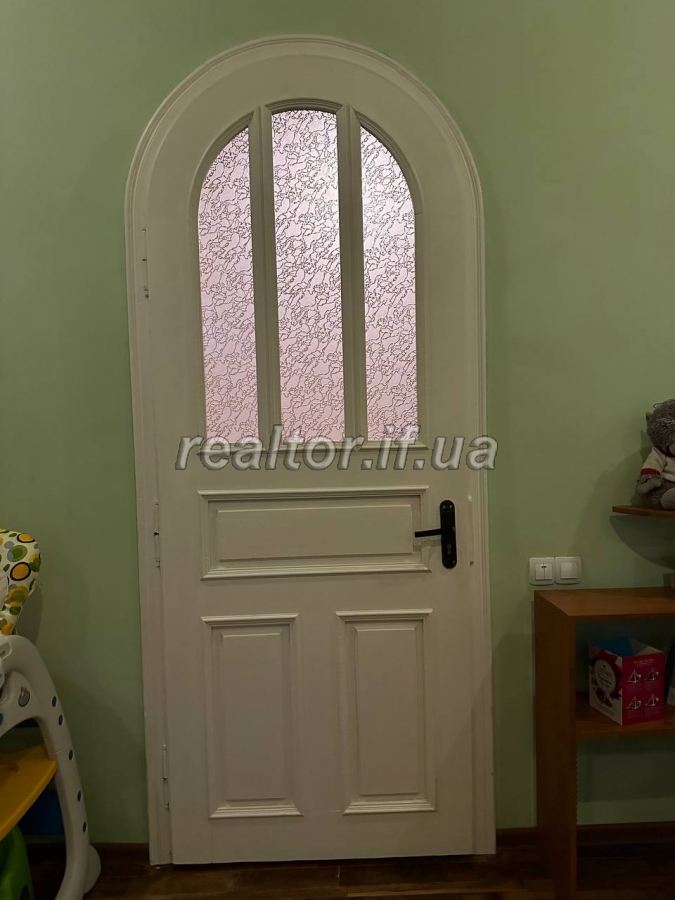 Prodazh_kvartyry_v_chasnomu_sektori_iz_spilnoyu_prybudynkovoyu_zemelnoyu_dilyankoyu_22563_7_1692260294.jpeg