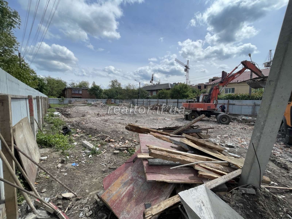 Prodazh_kvartyry_v_klubnomu_budynku_v_tsentri_Ivano-Frankivska_-_vulytsya_Slavy_Stetsko_23802_4_1747395136.jpeg