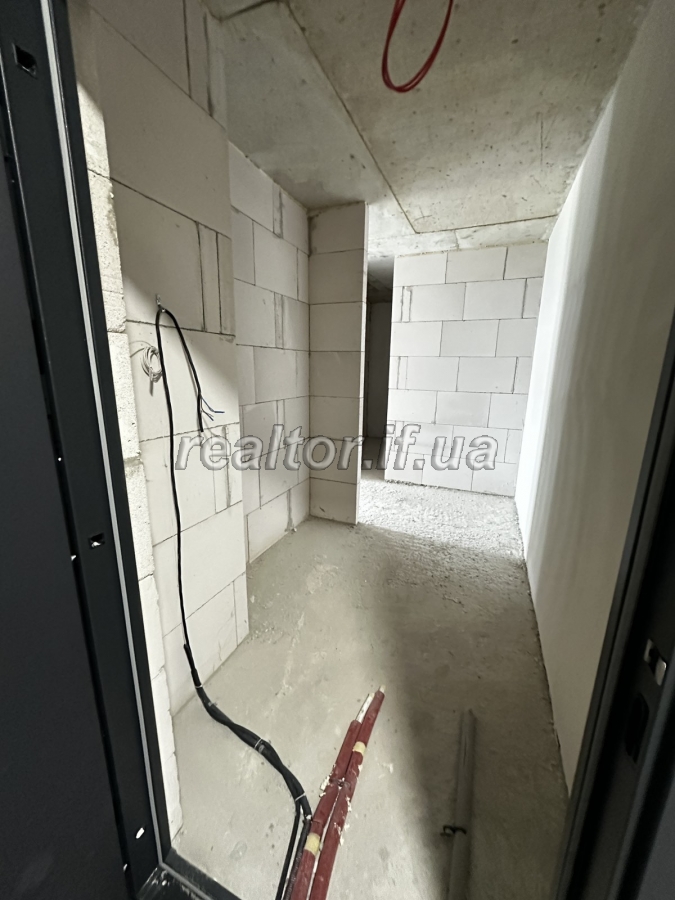 Prodazh_kvartyry_v_tsentralnii_chastyni_mista_poruch_z_miskym_ozerom_23726_13_1747916720.jpeg