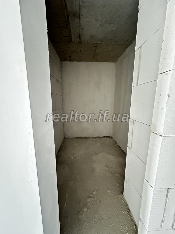 Prodazh_kvartyry_v_tsentralnii_chastyni_mista_poruch_z_miskym_ozerom_23726_8_1747916727.jpeg