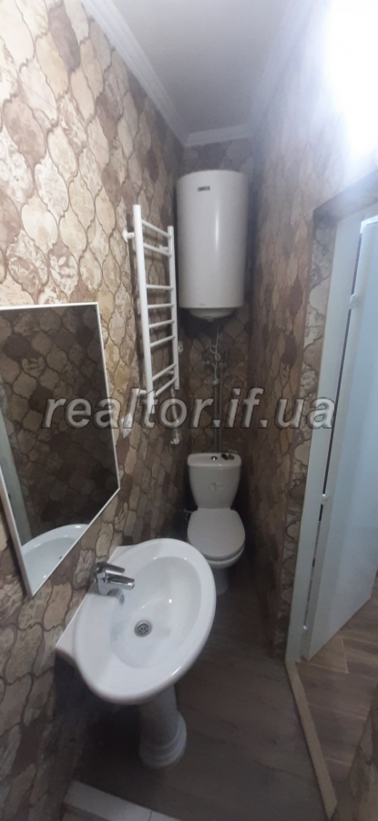 Prodazh_kvartyry_z_kosmetychnym_remontom_v_tsentralnii_chastyni_mista_22702_10_1698747015.jpeg