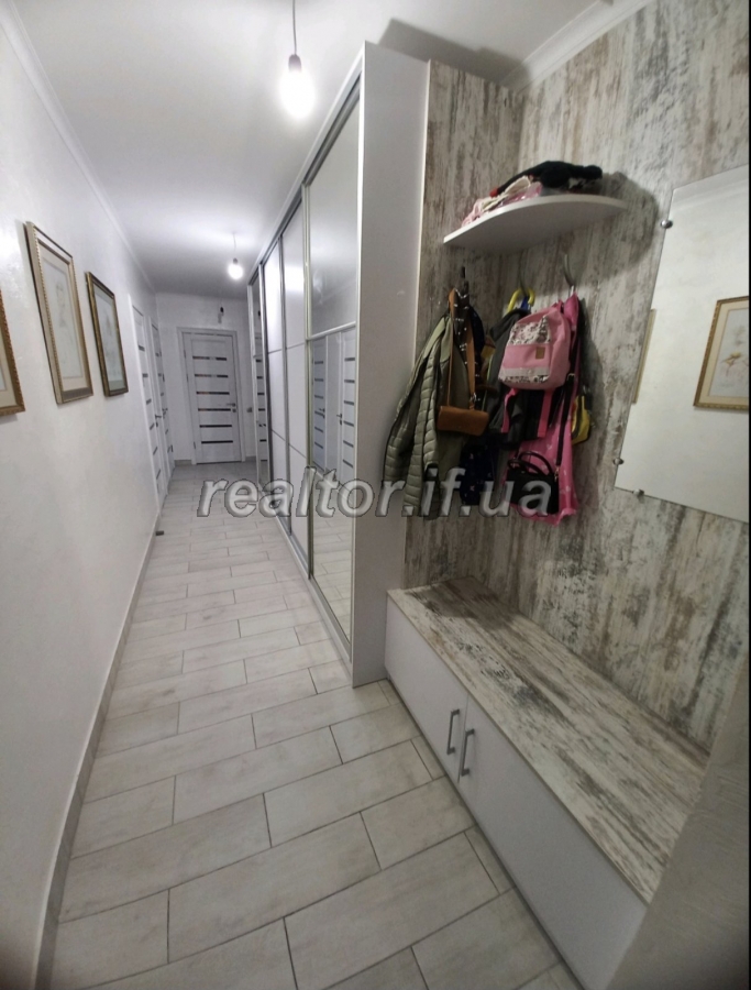 Prodazh_kvartyry_z_remontom_ta_meblyamy_poruch_torhovoho_tsentru_Arsen_23843_7_1748343753.jpeg