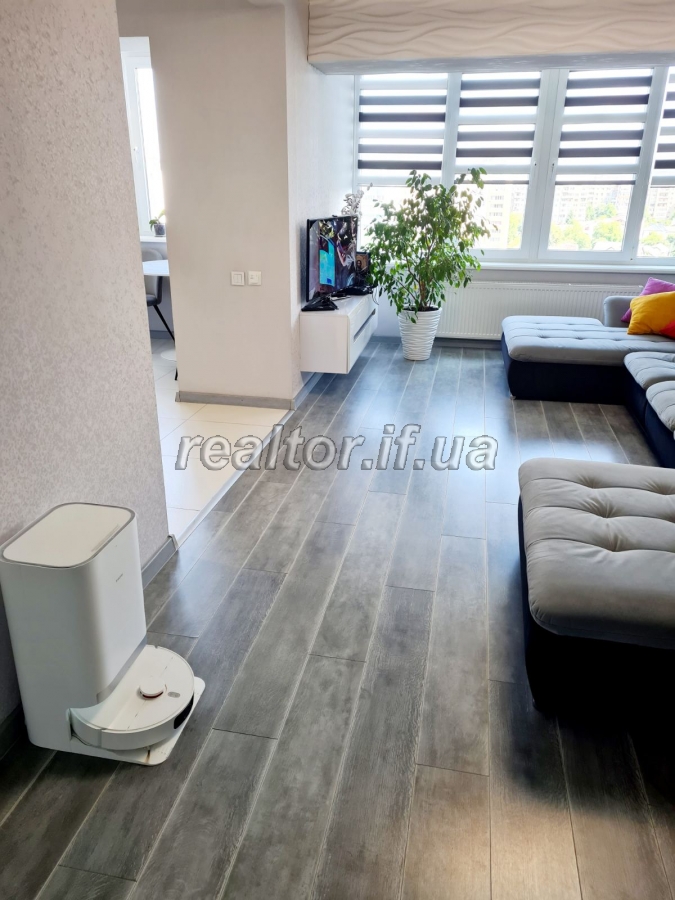Prodazh_kvartyry_z_remontom_v_novobudovi_po_vulytsi_Nezalezhnosti_poruch_tsentru_mista_23916_24_1751287891.jpeg