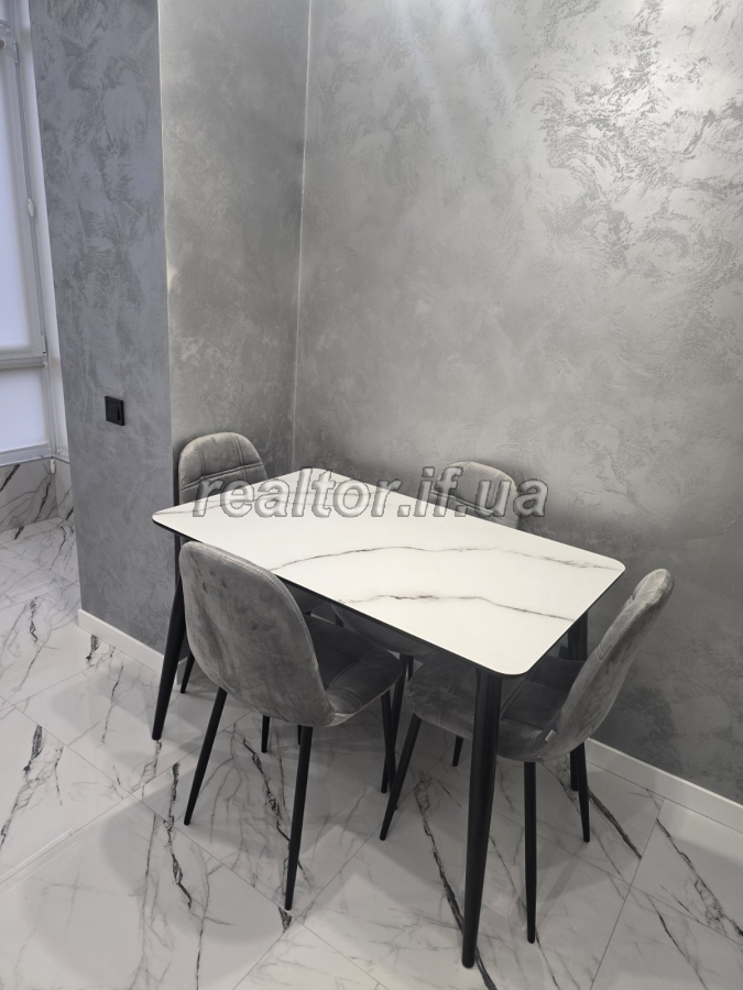Prodazh_kvartyry_z_yevroremontom_ta_meblyamy_v_tsentri_mista_po_vulytsi_Melnyka_23779_9_1746781863.jpeg