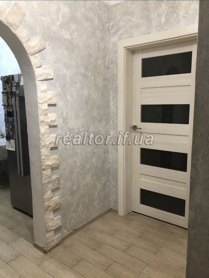 Prodazh_odnokimnatnoyi_kvartyry_z_remontom_po_vulytsi_Mazepy_23763_5_1746433836.jpeg