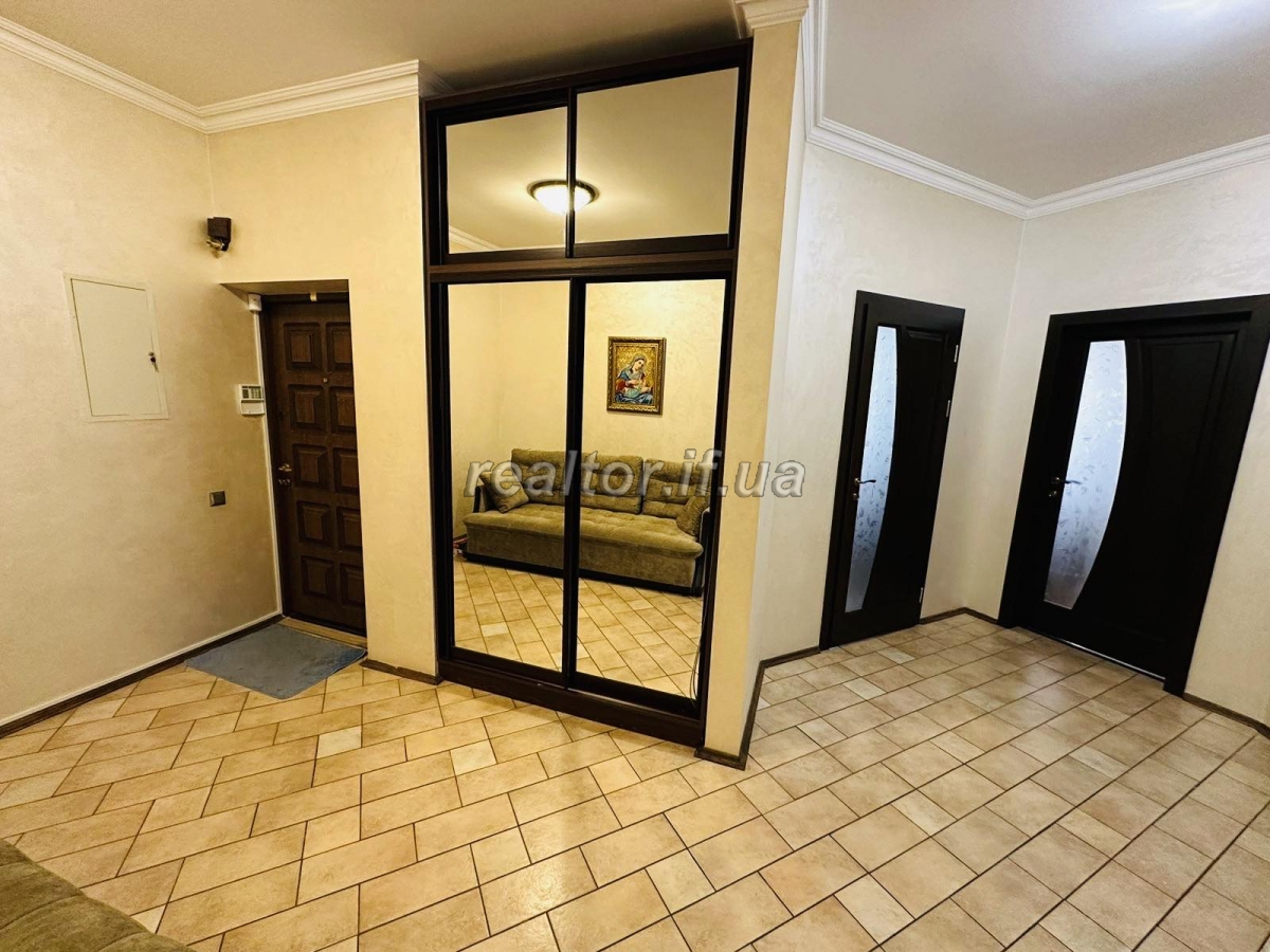 Prodazh_prostoroyi_kvartyry_z_remontom_po_vulytsi_Chornovola_poruch_parku_Shevchenka_23786_2_1747121818.jpeg