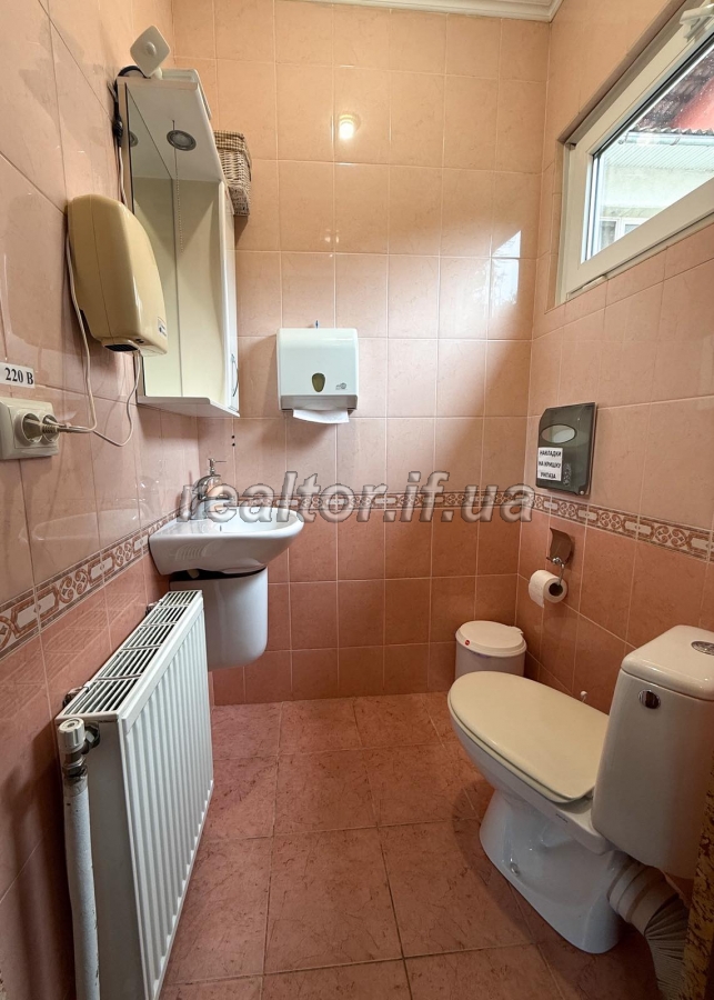 Prodazh_prostoroyi_kvartyry_z_remontom_po_vulytsi_Shevchenka_poruch_parku_23778_13_1746774172.jpeg