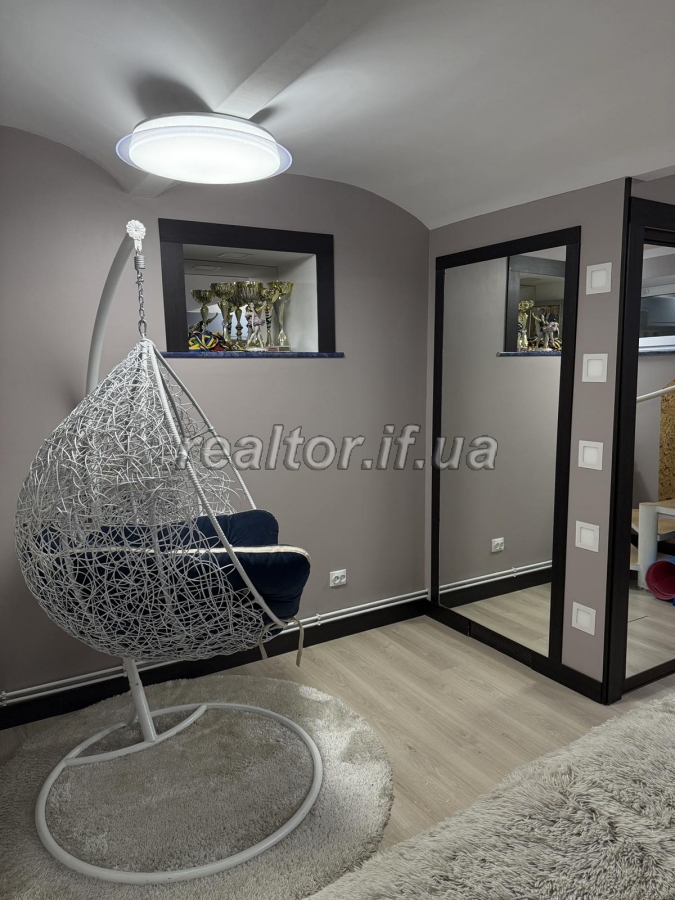 Prodazh_prostoroyi_kvartyry_z_remontom_po_vulytsi_Shevchenka_poruch_parku_23778_22_1746774173.jpeg