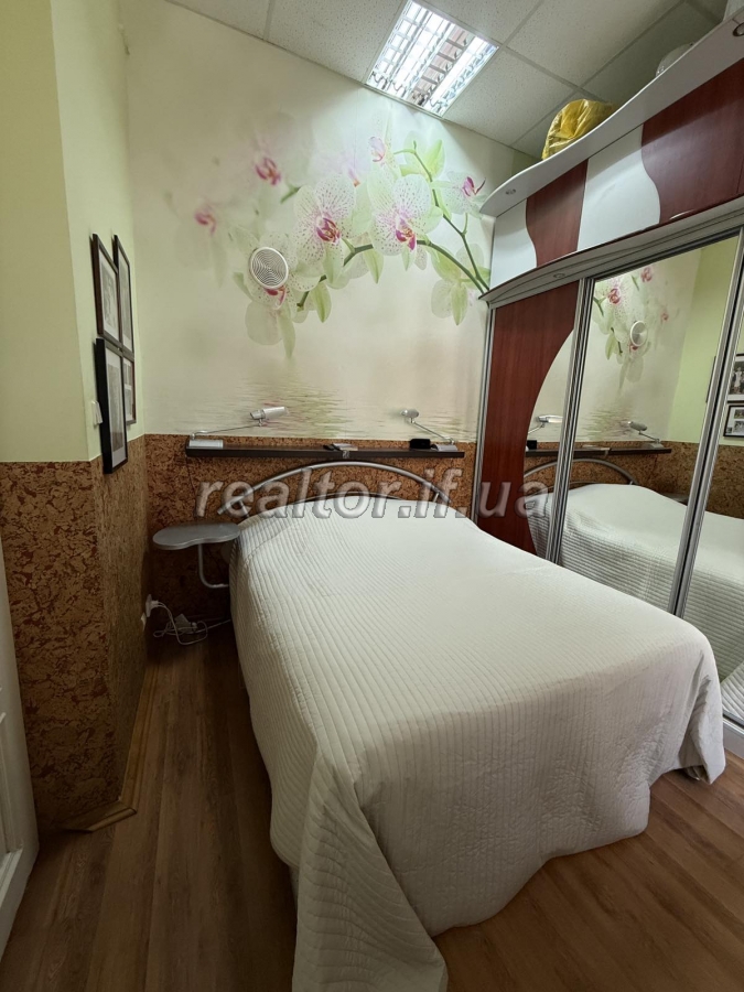 Prodazh_prostoroyi_kvartyry_z_remontom_po_vulytsi_Shevchenka_poruch_parku_23778_8_1746774171.jpeg