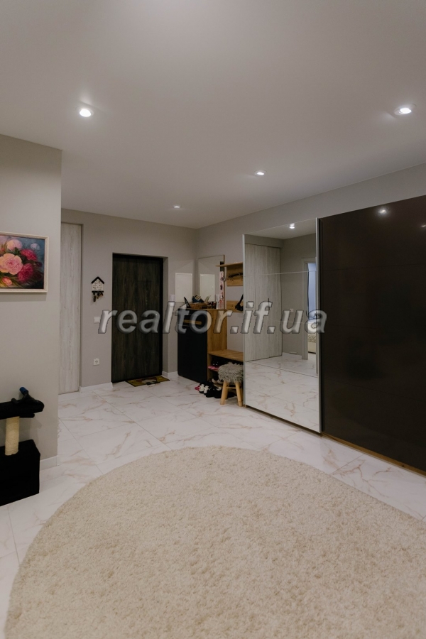Prodazh_prostoroyi_trokhkimnatnoyi_kvartyry_z_yevroremontom_ta_meblyamy_v_novomu_ta_suchasnomu_zhytlovomu_kompleksi__Comfort_Park_23791_0_1747818879.jpeg