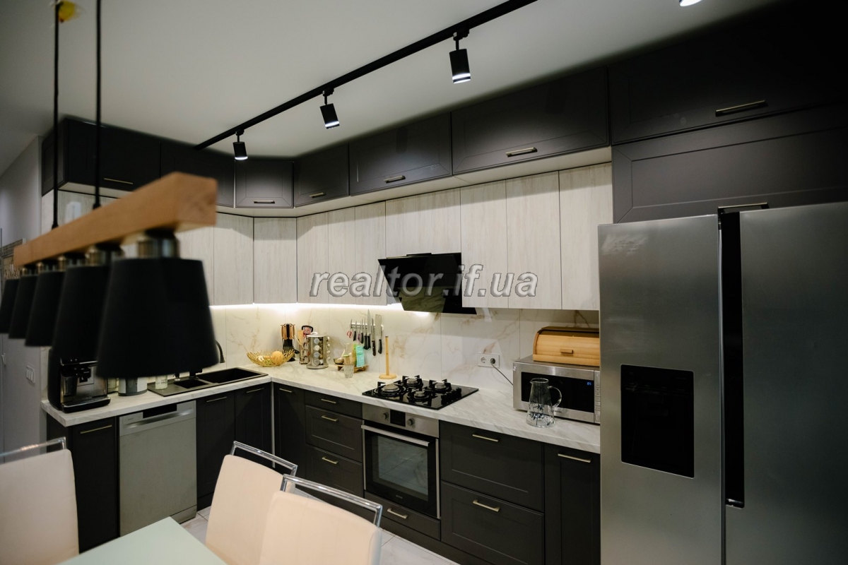 Prodazh_prostoroyi_trokhkimnatnoyi_kvartyry_z_yevroremontom_ta_meblyamy_v_novomu_ta_suchasnomu_zhytlovomu_kompleksi__Comfort_Park_23791_14_1747818836.jpeg