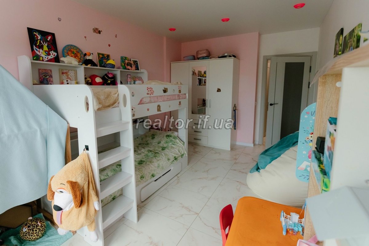 Prodazh_prostoroyi_trokhkimnatnoyi_kvartyry_z_yevroremontom_ta_meblyamy_v_novomu_ta_suchasnomu_zhytlovomu_kompleksi__Comfort_Park_23791_2_1747818879.jpeg