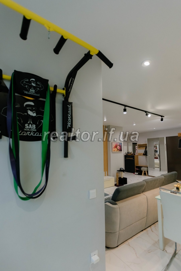 Prodazh_prostoroyi_trokhkimnatnoyi_kvartyry_z_yevroremontom_ta_meblyamy_v_novomu_ta_suchasnomu_zhytlovomu_kompleksi__Comfort_Park_23791_3_1747818766.jpeg