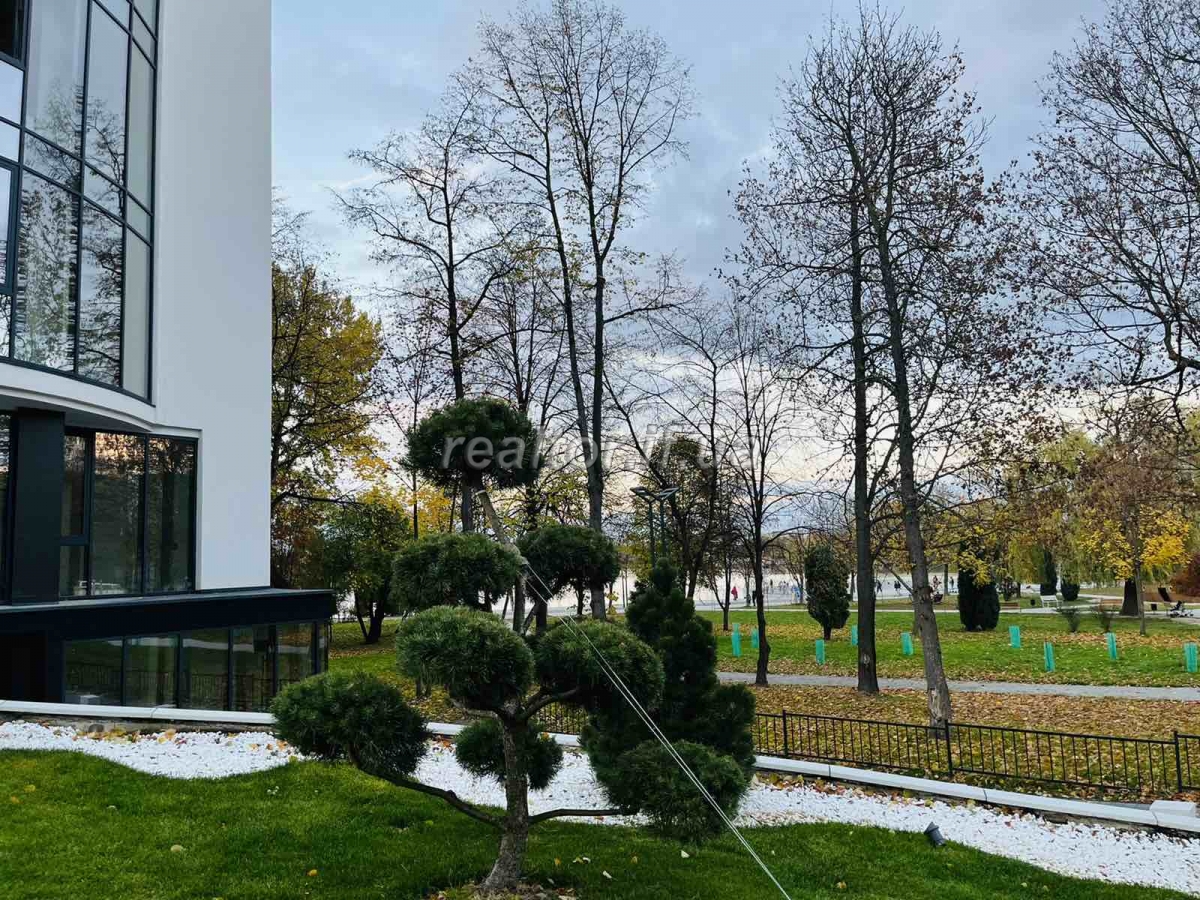 Prodazh_shykarnoyi_kvartyry_v_ZhK_Parus_na_berezi_miskoho_ozera_z_dyzain_proyektom_22694_2_1698323771.jpeg