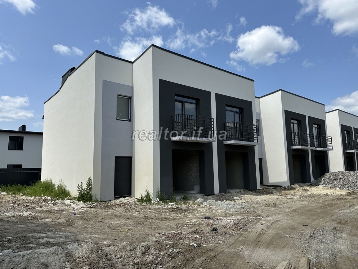 Prodazh_taunkhausa_v_seli_Vovchynets_po_vulytsi_Patriarkha_Volodymyra_23594_7_1749741044.jpeg